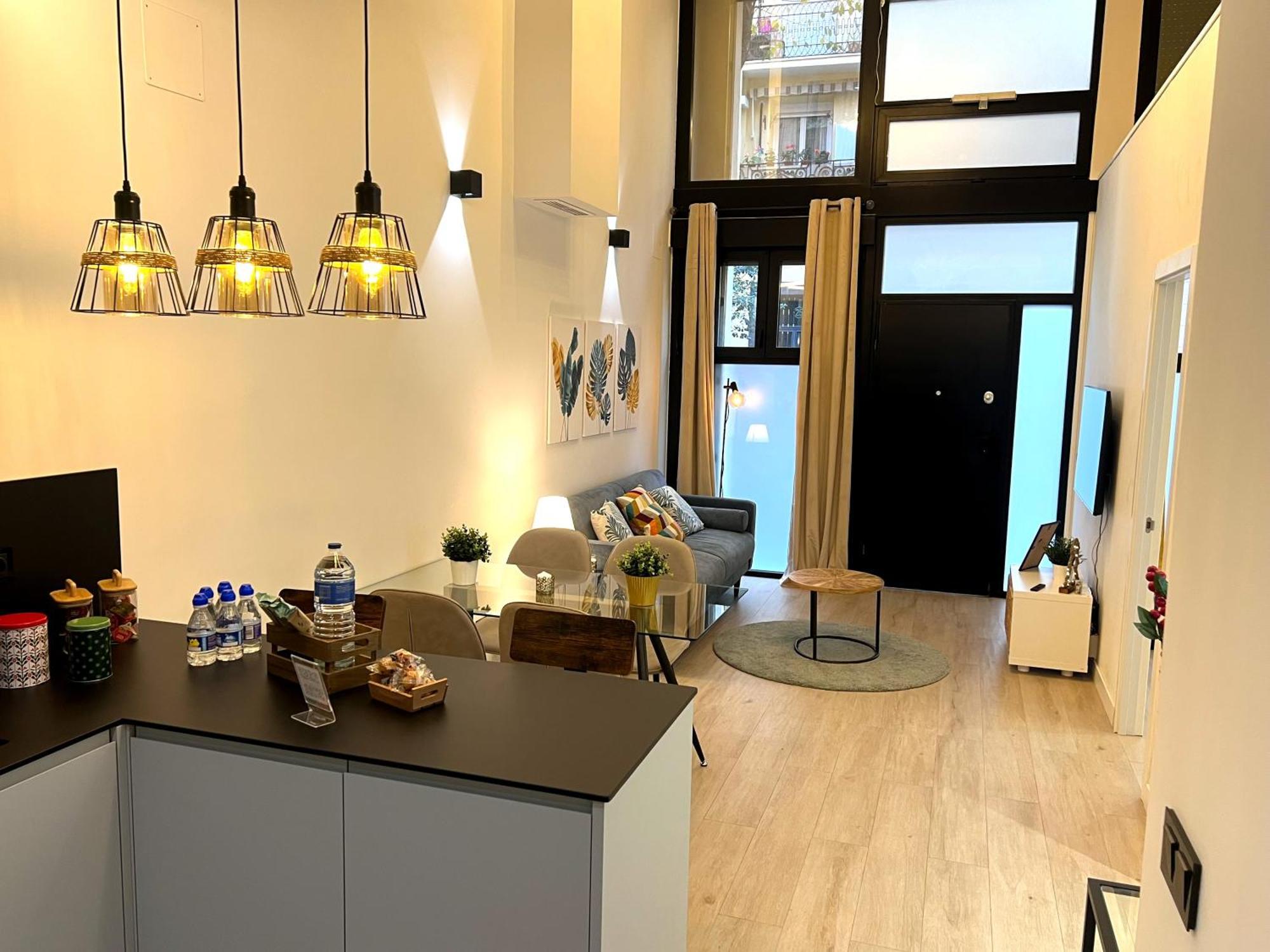 Duplex Moderno Y Acogedor Junto A Atocha Apartment Madrid Exterior photo